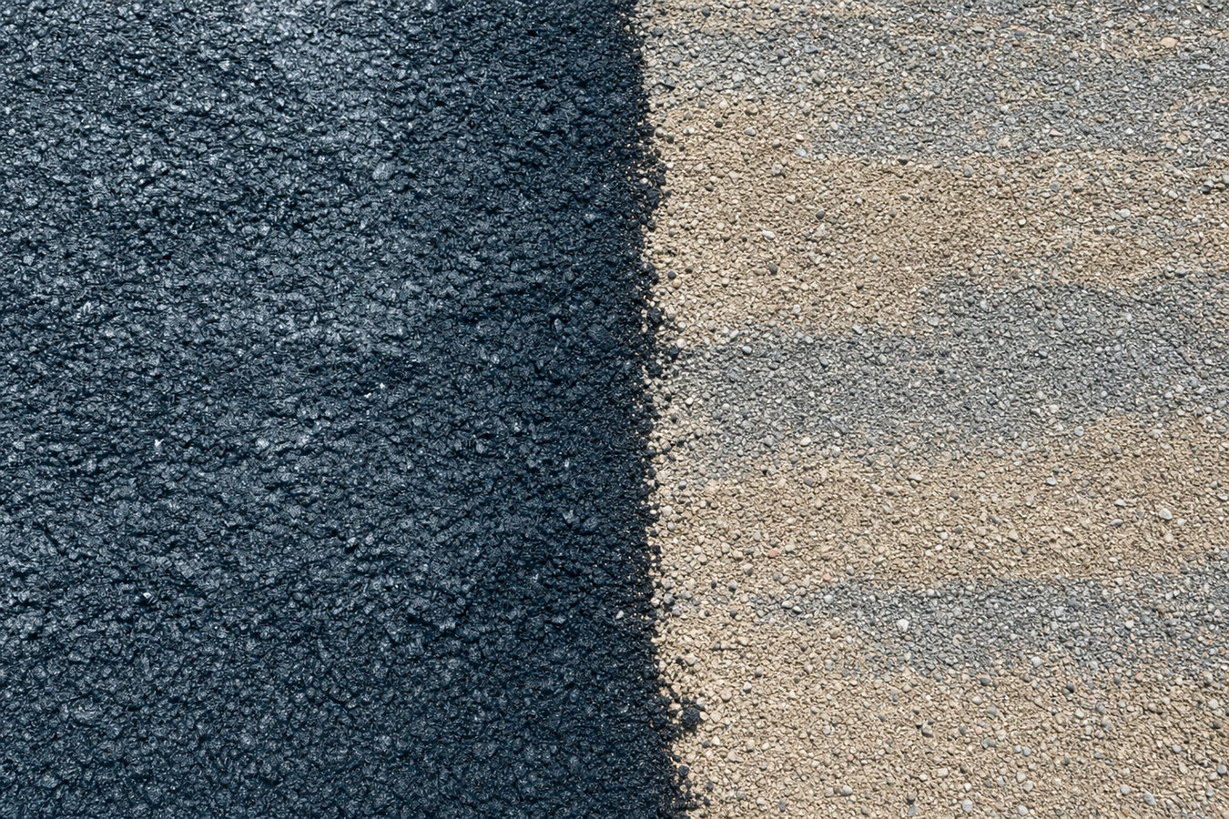 Asphalt sealcoating